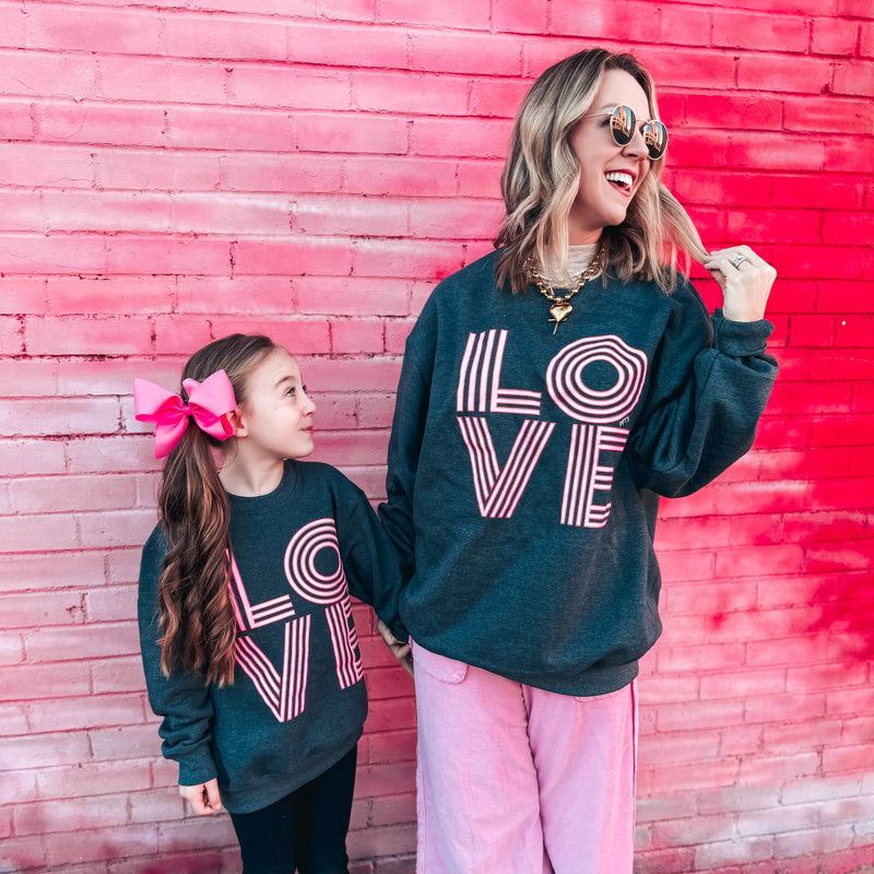 Retro LOVE Sweatshirt